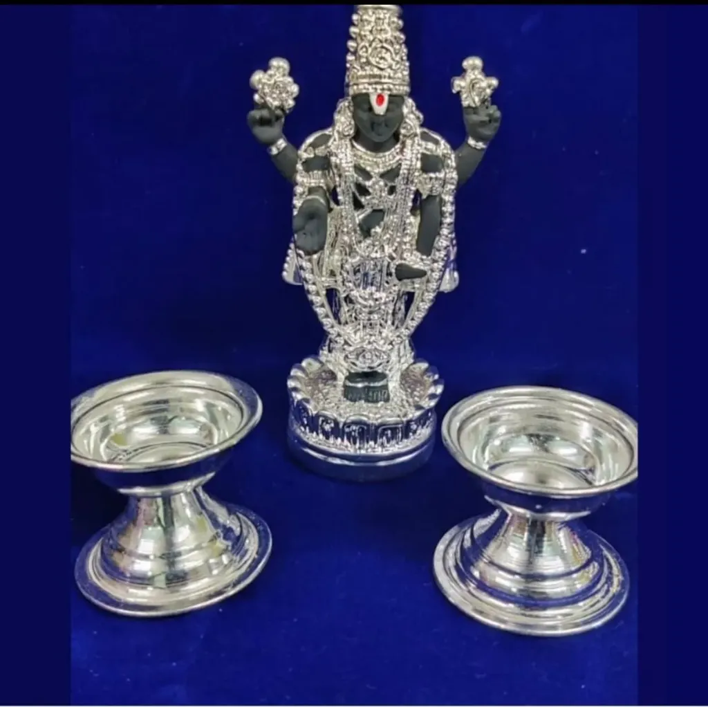 Balaji Idol With German Silver Nanda Deepam 5" - Silver Giftry
